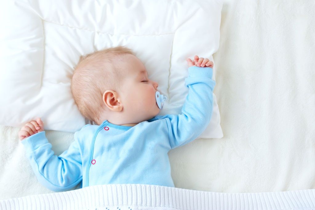 Trẻ em không giật mình khi nghe âm thanh khi ngủ Trẻ em không giật mình khi nghe âm thanh khi ngủ