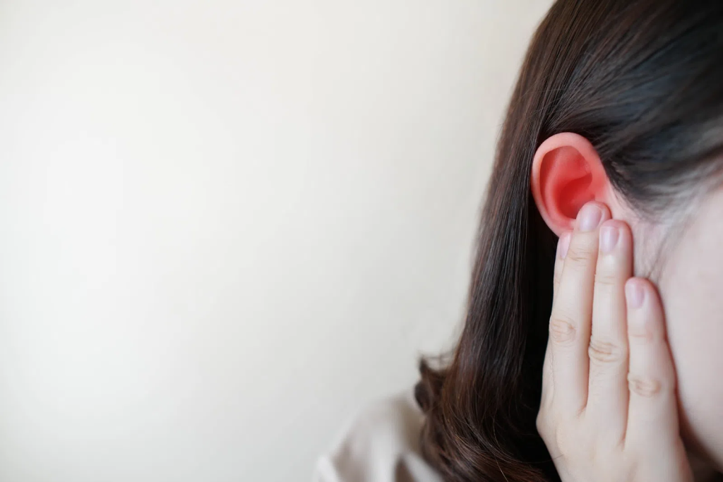 Thính lực bị suy giảm do tiếp xúc với tiếng ồn lớn
