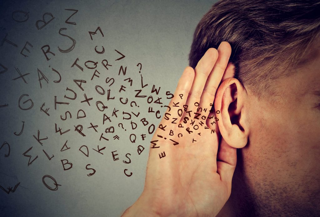 Nhiều nguyên nhân gây ra nghe kém, lãng tai ở người trẻ Nhiều nguyên nhân gây ra nghe kém, lãng tai ở người trẻ